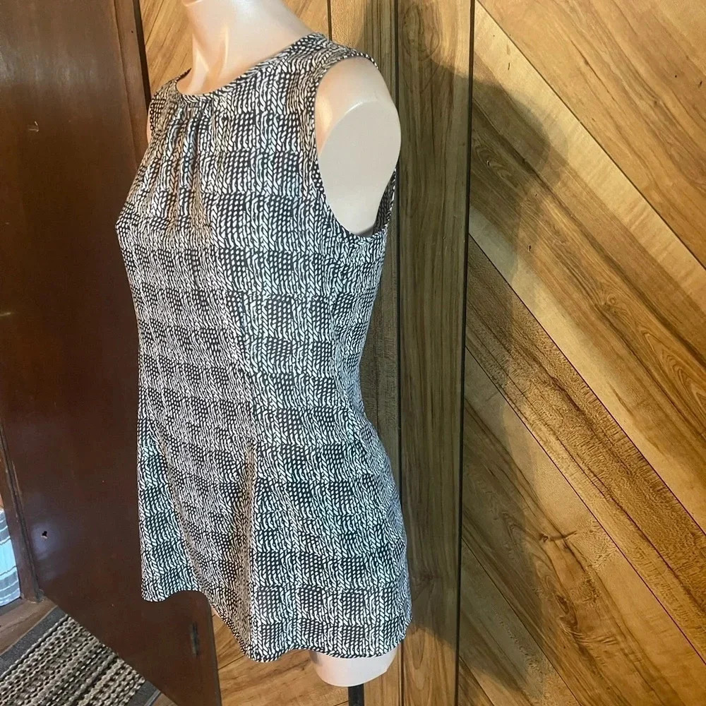 CAbi Chloe Sleeveless Small Tunic Blouse - Picture 5 of 8